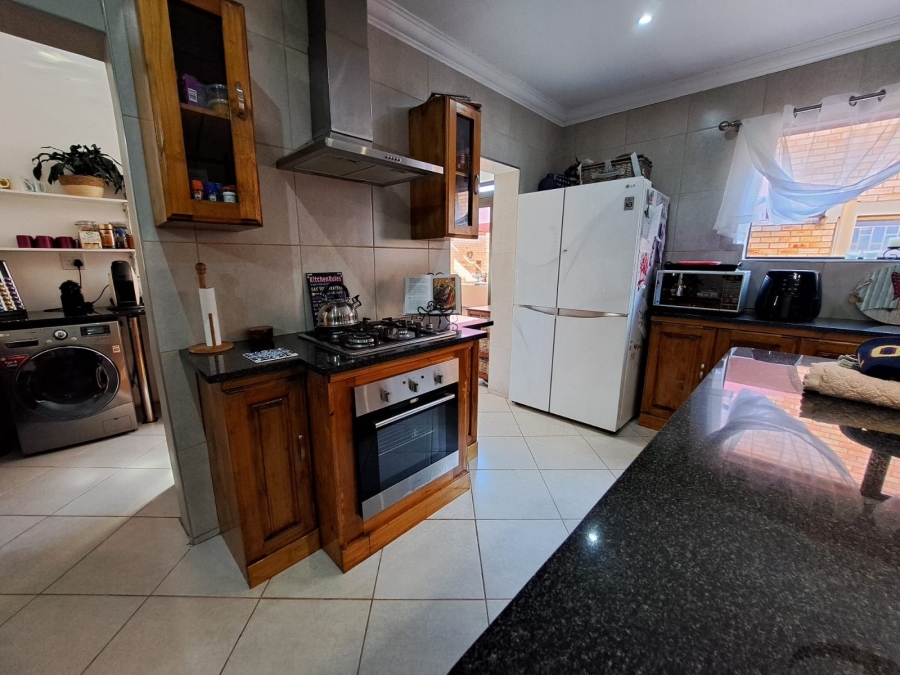 3 Bedroom Property for Sale in Boschdal North West